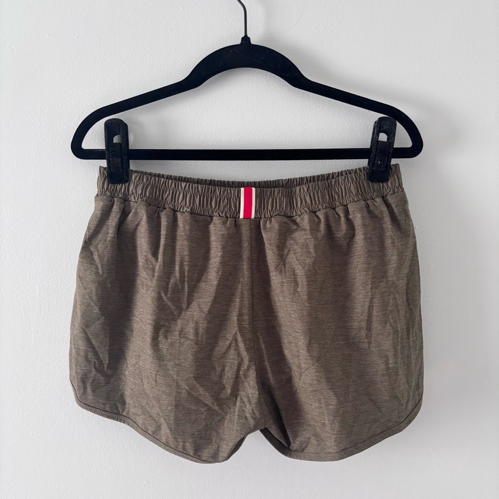 tracksmith - session shorts athletic bottoms stretch waistband pull-on - Picture 3 of 5